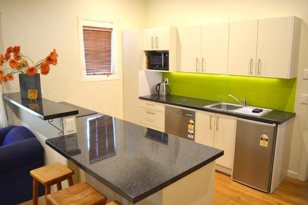 Riverlea Cottage - Cosy, Comfy, Quiet, Central Таумарунуи Екстериор снимка