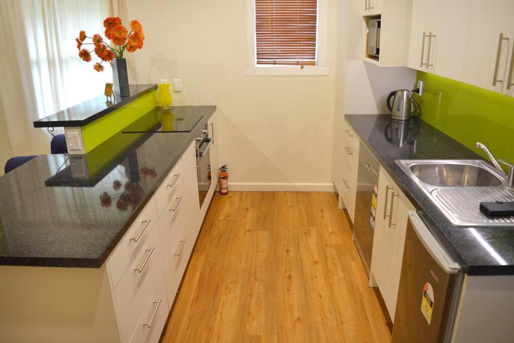 Riverlea Cottage - Cosy, Comfy, Quiet, Central Таумарунуи Екстериор снимка