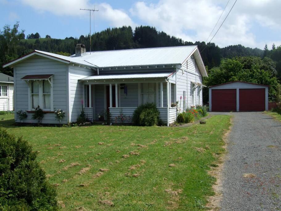 Riverlea Cottage - Cosy, Comfy, Quiet, Central Таумарунуи Екстериор снимка